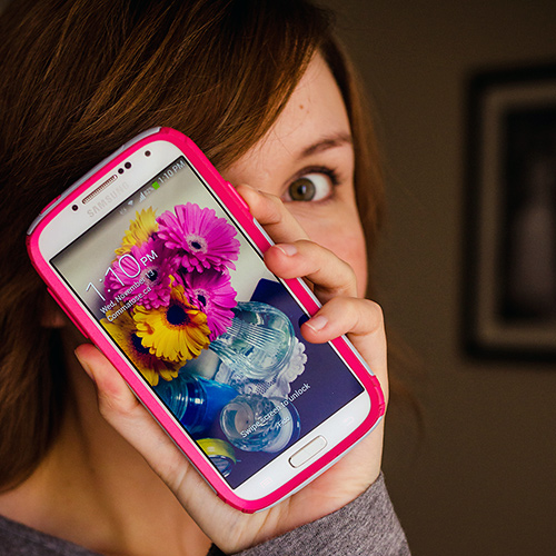 Samsung Galaxy S4 with pink and grey OtterBox